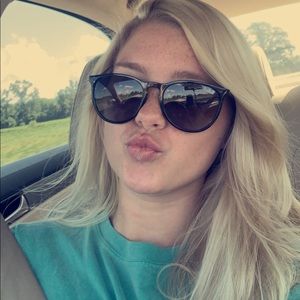 Meet your Posher, Hailey